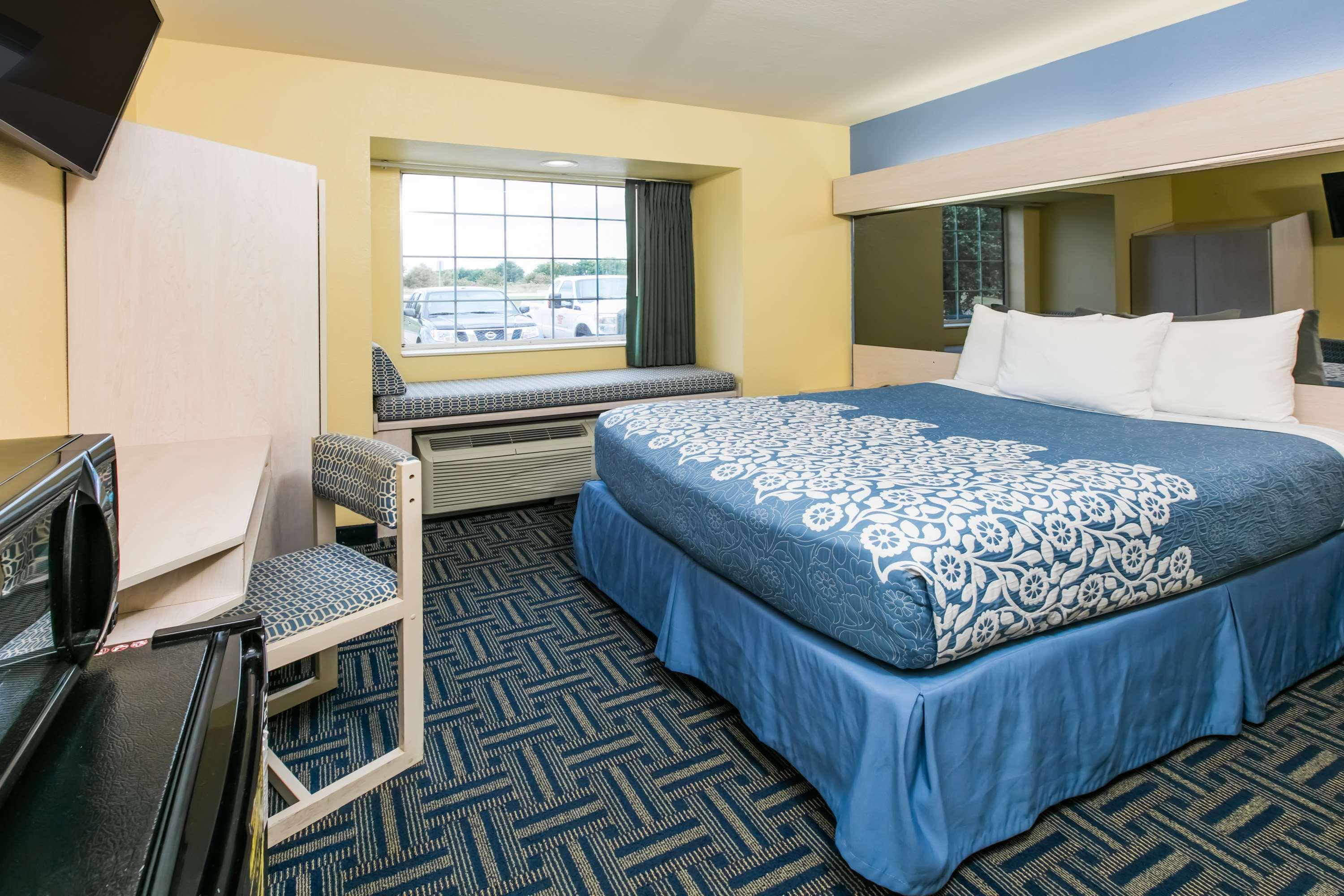 Days Inn Pryor Creek Экстерьер фото